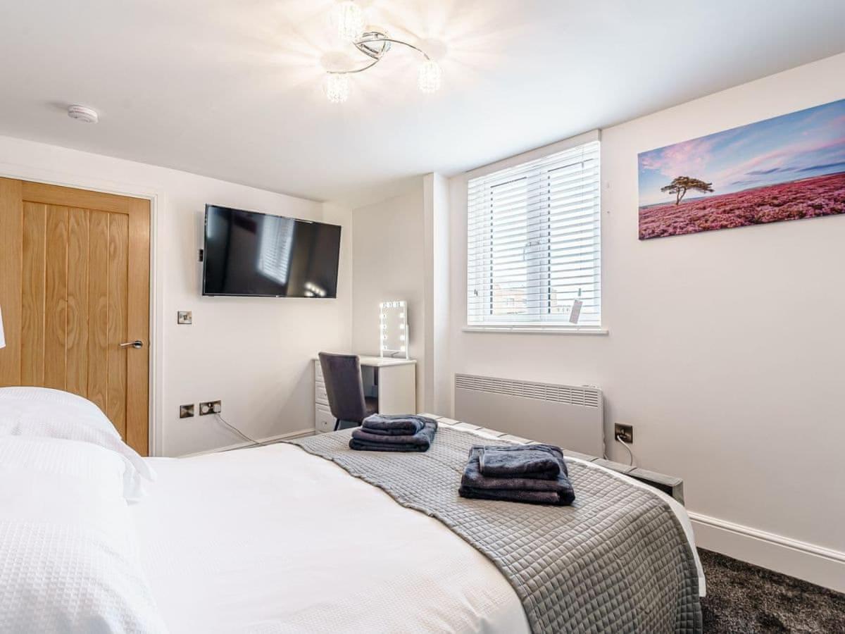 Tower Apartment Whitby Ngoại thất bức ảnh