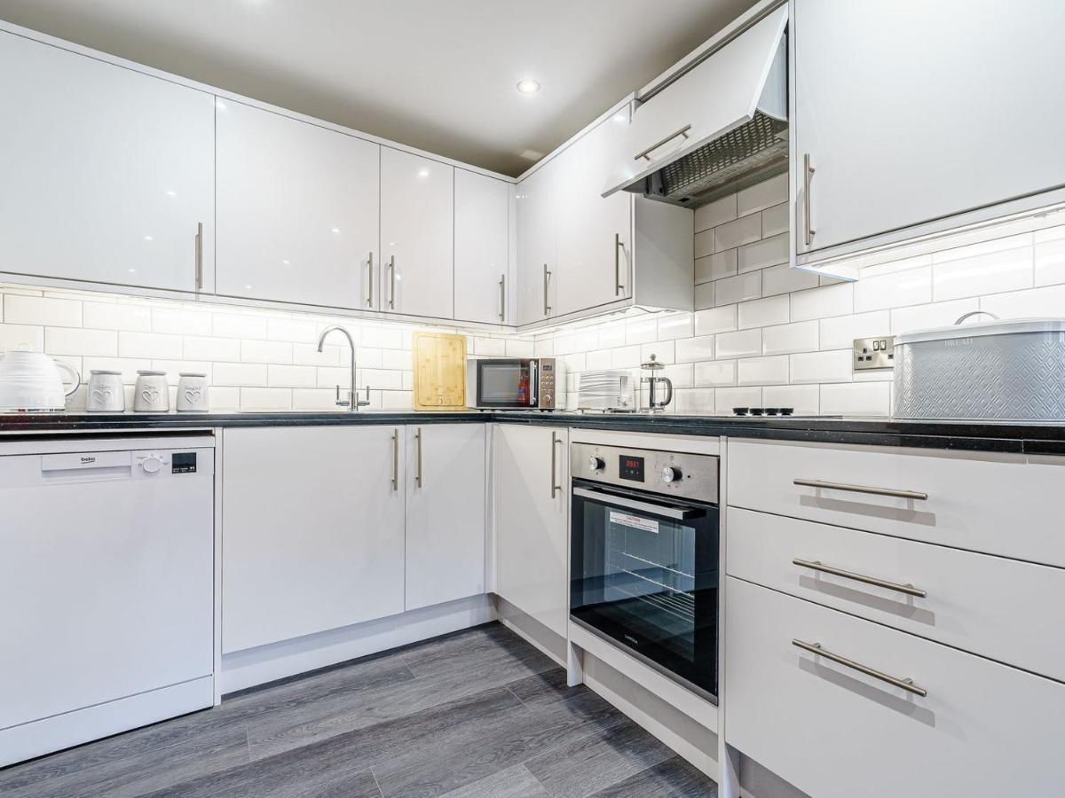Tower Apartment Whitby Ngoại thất bức ảnh