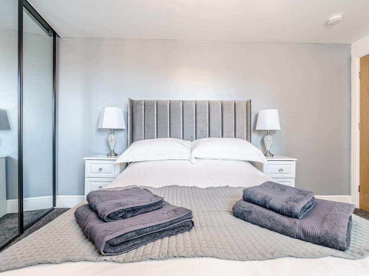 Tower Apartment Whitby Ngoại thất bức ảnh