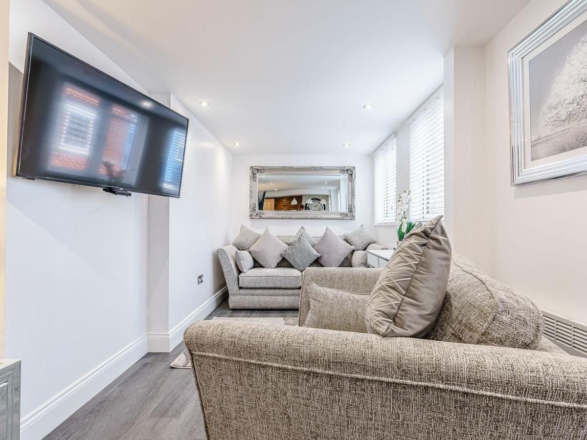 Tower Apartment Whitby Ngoại thất bức ảnh