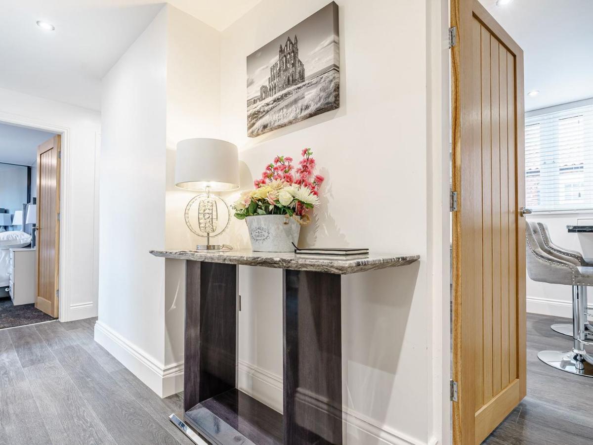 Tower Apartment Whitby Ngoại thất bức ảnh