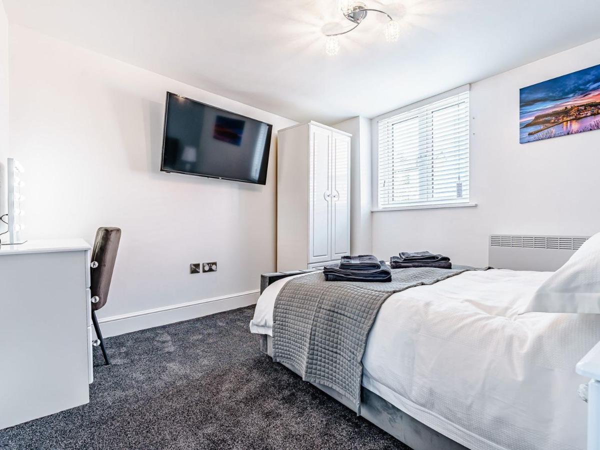 Tower Apartment Whitby Ngoại thất bức ảnh