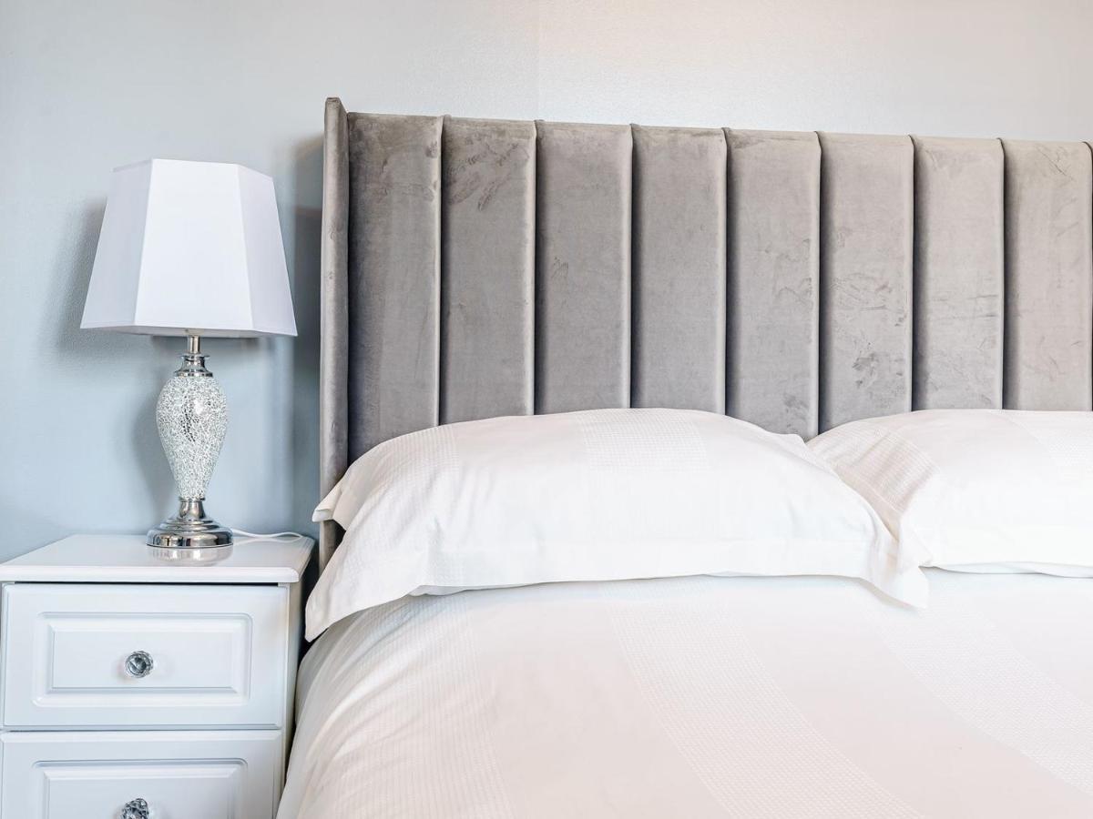 Tower Apartment Whitby Ngoại thất bức ảnh