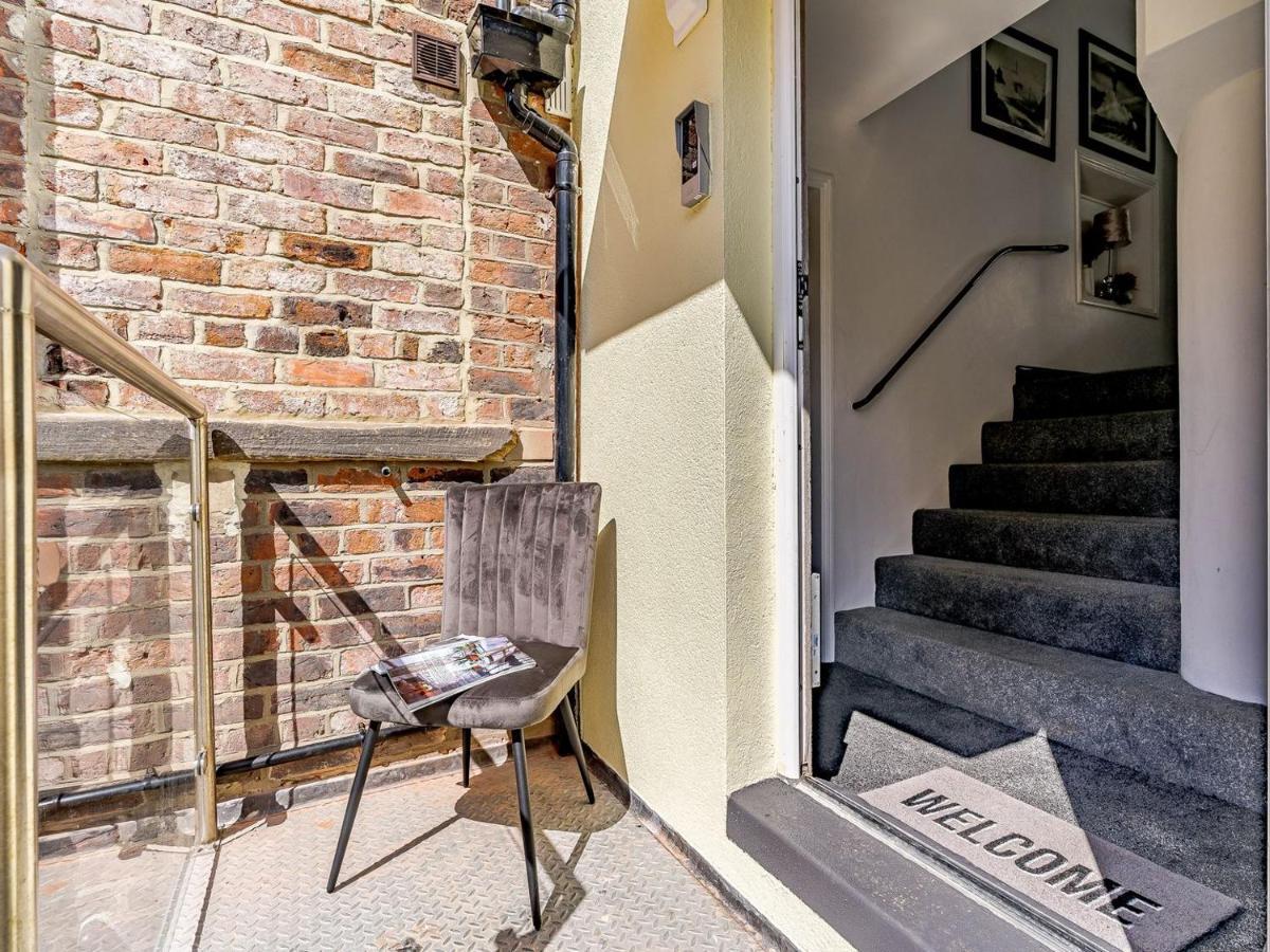 Tower Apartment Whitby Ngoại thất bức ảnh
